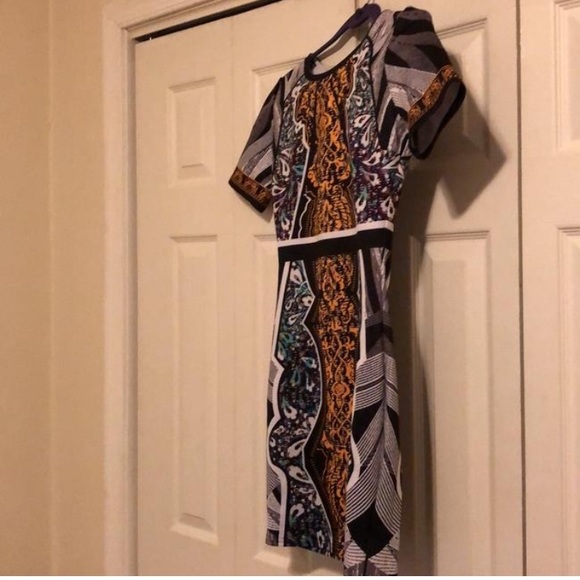 Dress - Picture 4 of 7